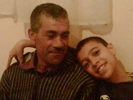 c'est mon pere avec mon  frere